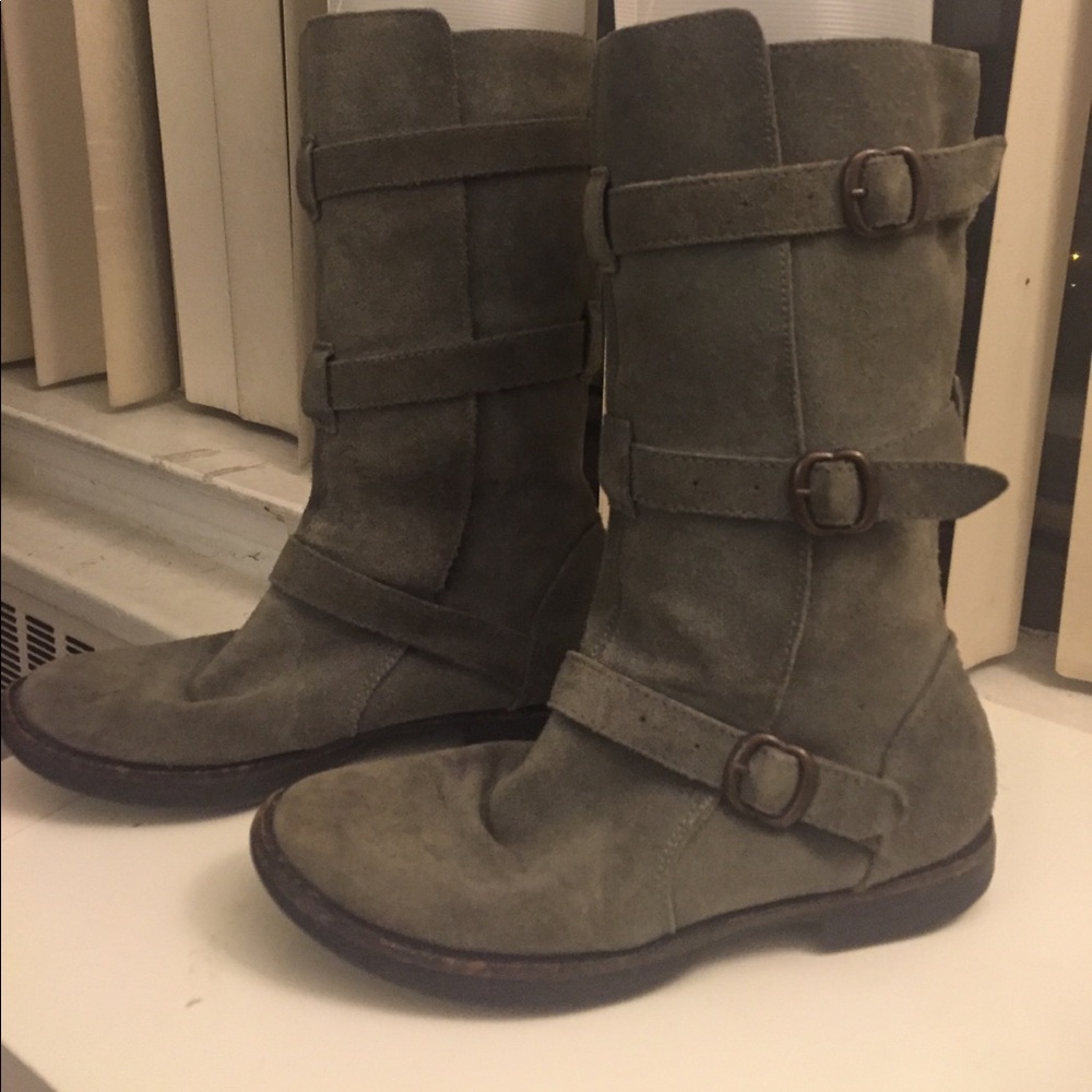 Suede mid-calf boots. PERFECT CONDITION. S 8